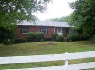 20 Stagecoach Rd, Leominster, MA 01453