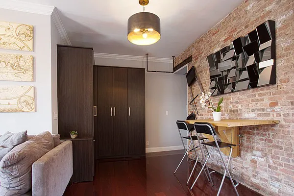 Rented by Yoreevo, LLC | media 22