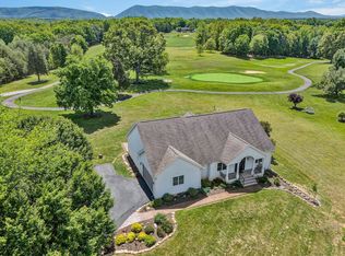 104 Pointe O Woods Dr, Huddleston, VA 24104