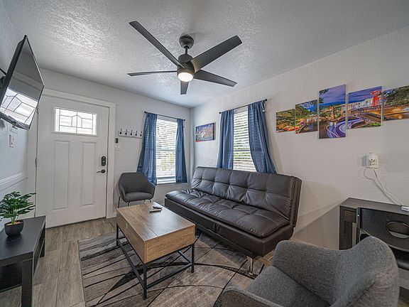 5th image of 522 Leigh St