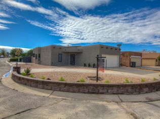 671 Lakeview Cir SE, Rio Rancho, NM 87124