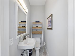 47 Colony Rd, Edgewater, NJ 07020