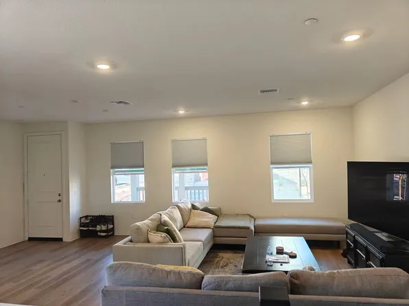 8523 Midway Ln, Chino, CA 91708