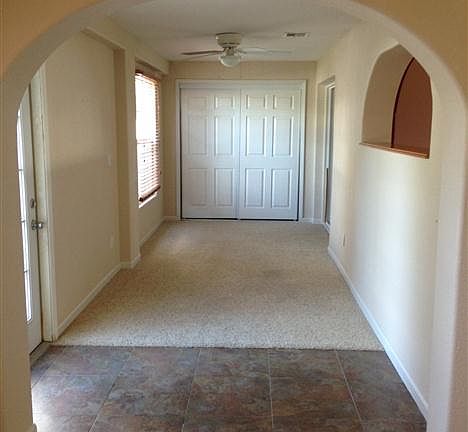 5th image of 9620 Crenshaw Cir