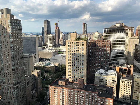 Rented by Keller Williams NYC | media 14