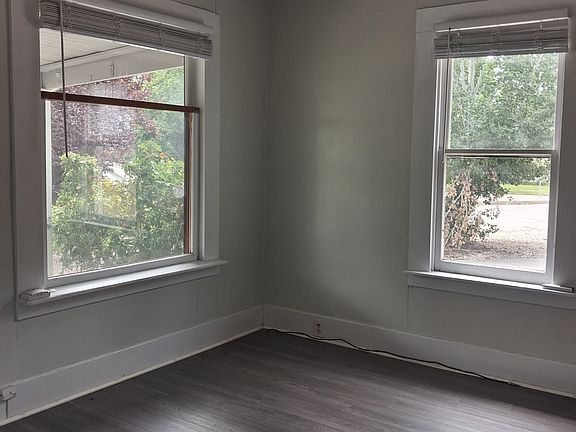 3rd image of 209 N 19th St