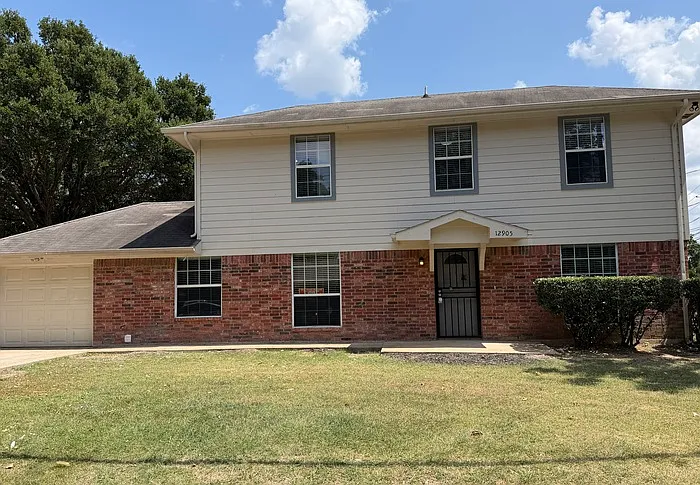 12905 Kleberg Rd — Photo 1