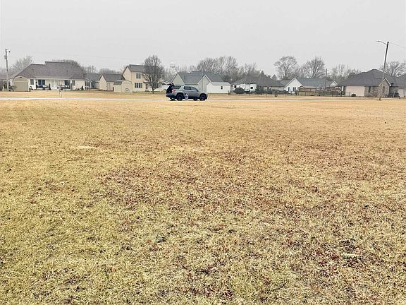 5th image of Woodlawn Ave