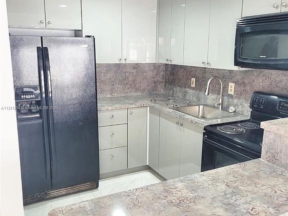 2nd image of 46 NE 5th Ave #46