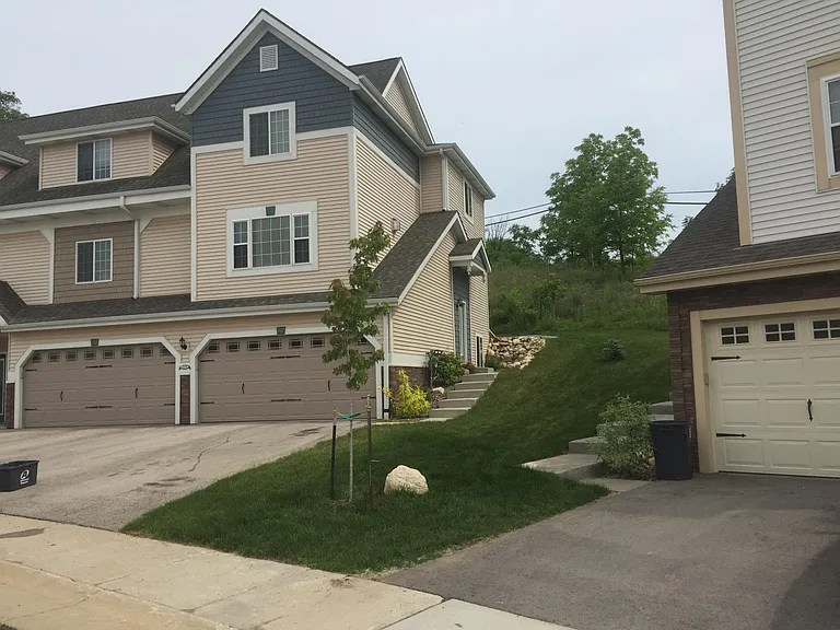 1129 Ridge Creek Cir #102 — Photo 1