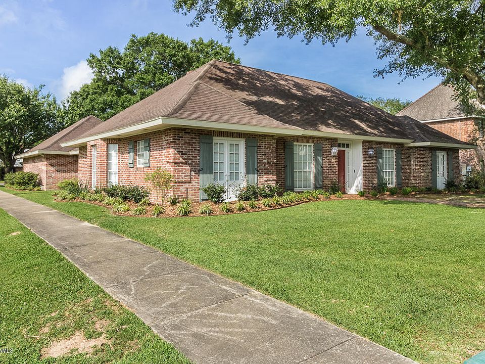 1st image of 102 Elshaddai Dr