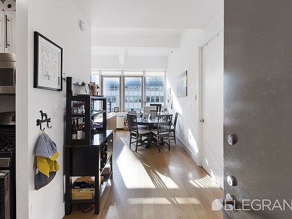 4th image of 50 Murray St APT 1418