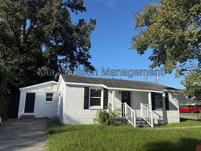 2nd image of 2219 Mell St