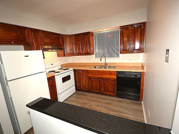 5th image of 8624 Shagbark Ct APT 1E