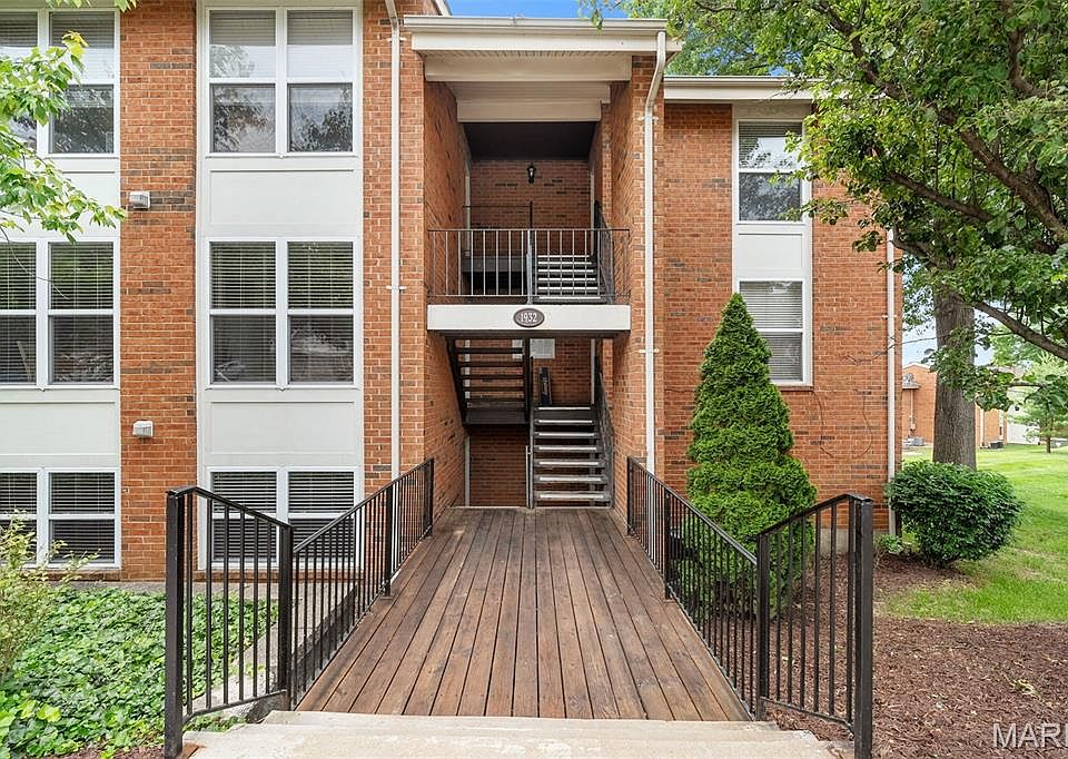 1st image of 1932 Greenglen Dr Unit 203