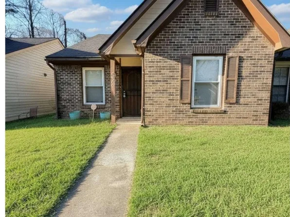 5374 Cherry Wood Dr, Stone Mountain, GA 30083