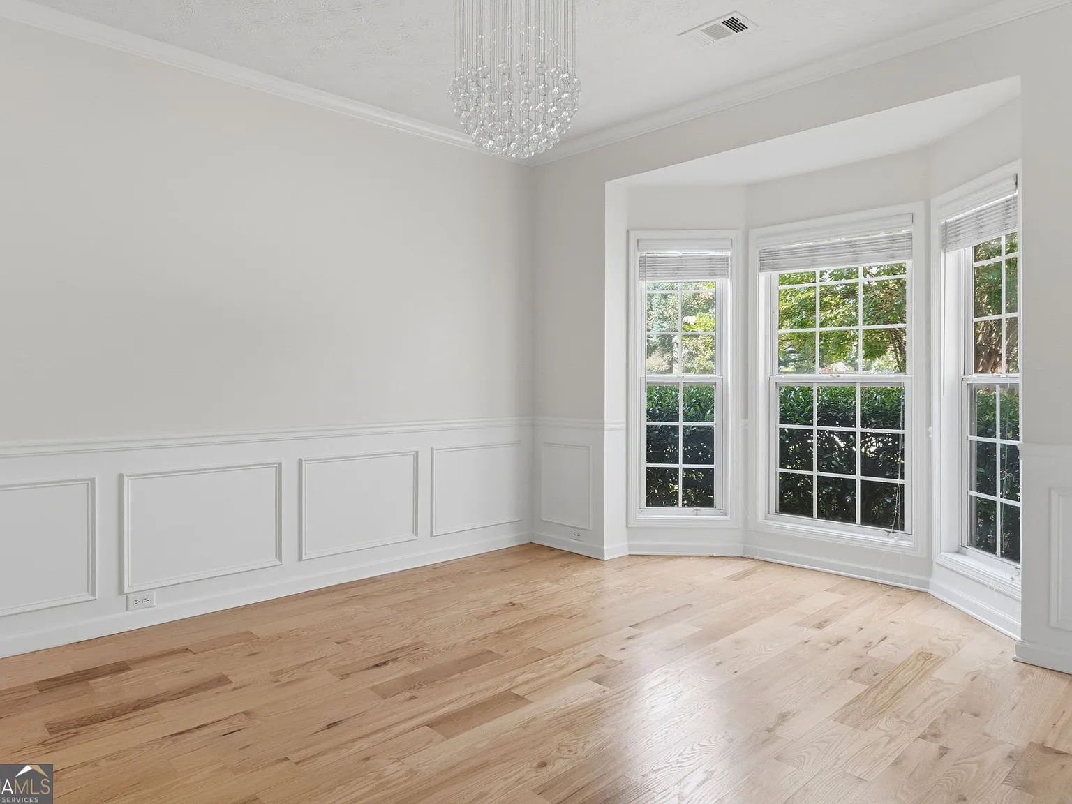 3 bed, 2.5 bath, $2,400 — Photo 4