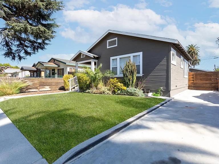 2918 S Harcourt Ave — Photo 37