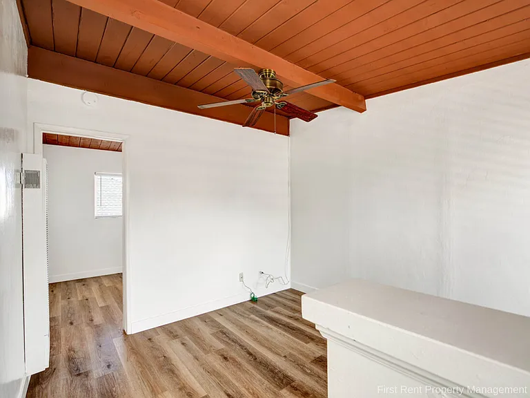 1278 Robinson Ave #7 — Photo 9