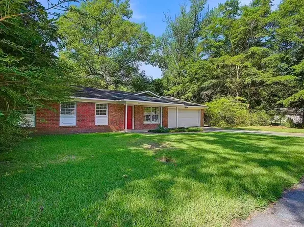 210 Elliott Dr, Ladson, SC 29456