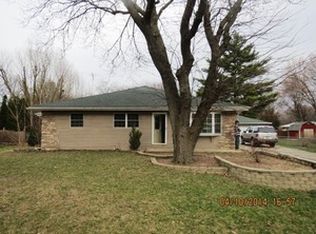 1961 Elizabeth Ln, Aurora, IL 60505