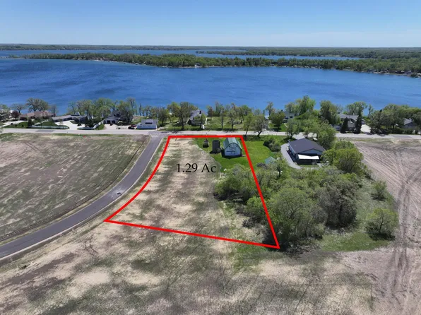 5 Chainview Dr NW, Alexandria, MN 56308