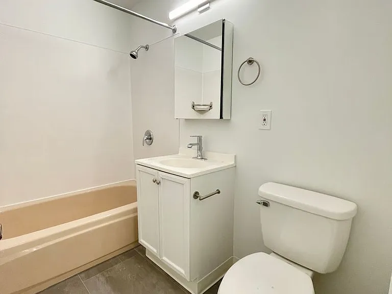 Barbi Apartments — Photo 52