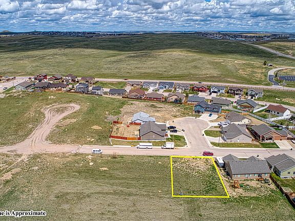 2nd image of 2209 Sawtooth Dr