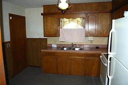 4th image of 306 N Drury Ave