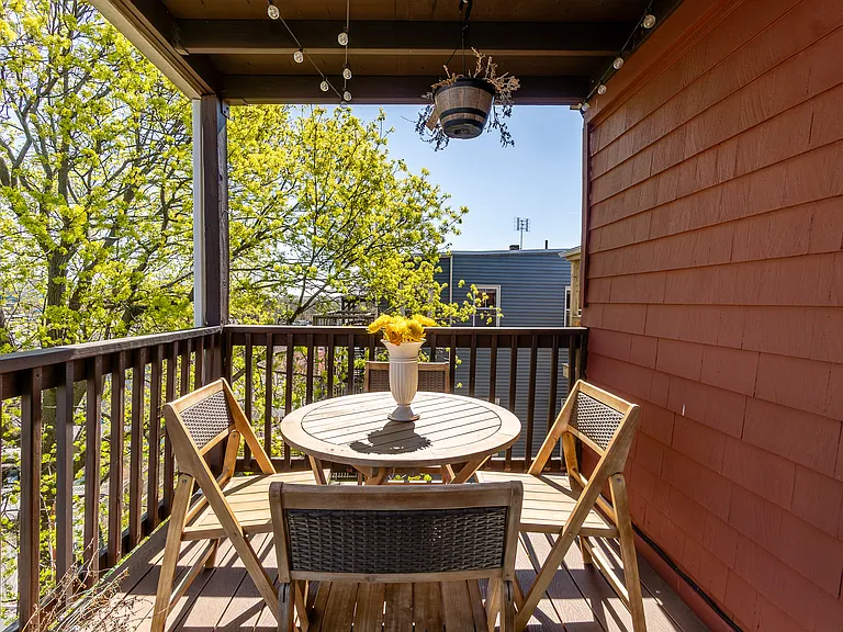 498 Sumner St #3 — Photo 35