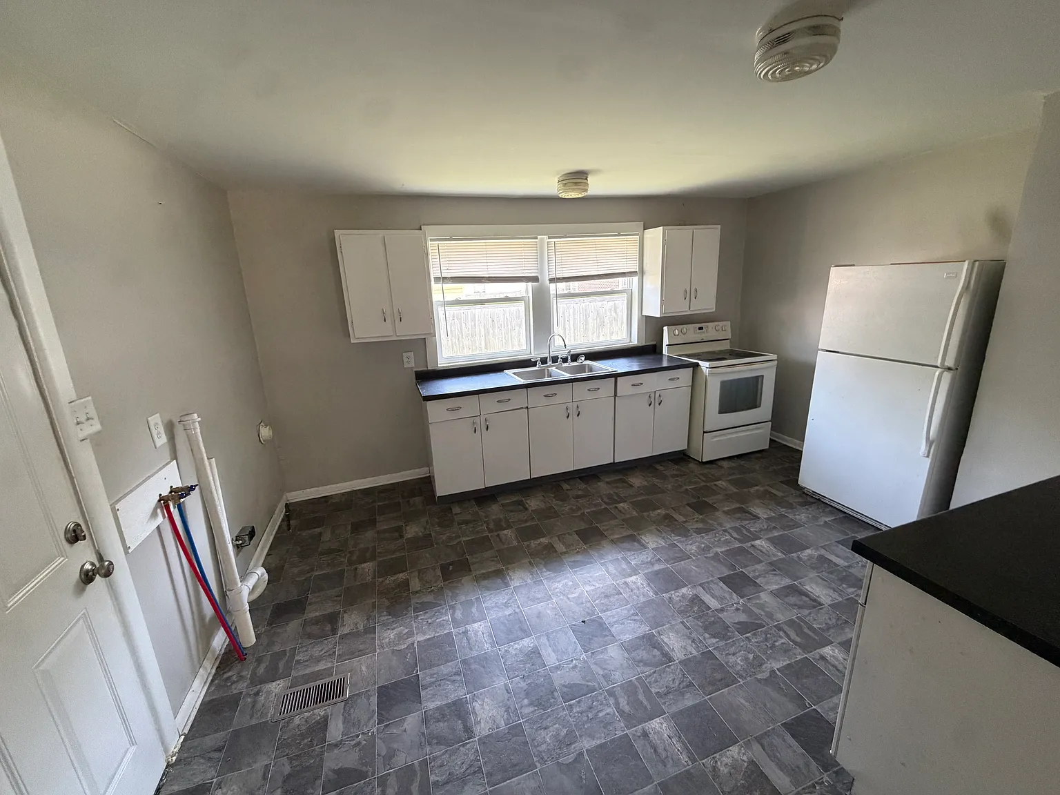 505 N Harrison St — Photo 3