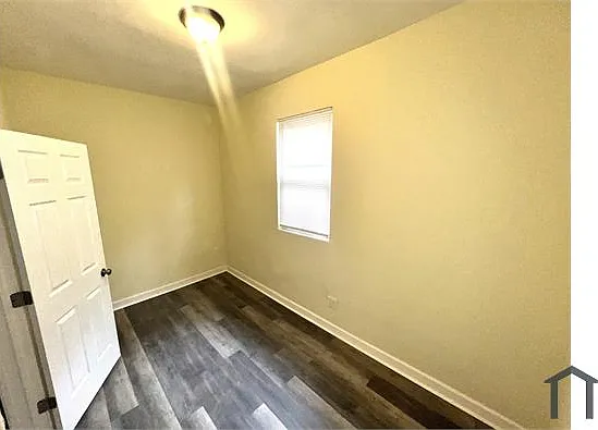 1233 W 71st Pl — Photo 9