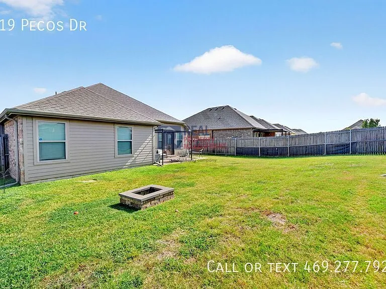 319 Pecos Dr — Photo 35