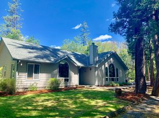 300 Kaneeta Ln, Grants Pass, OR 97526
