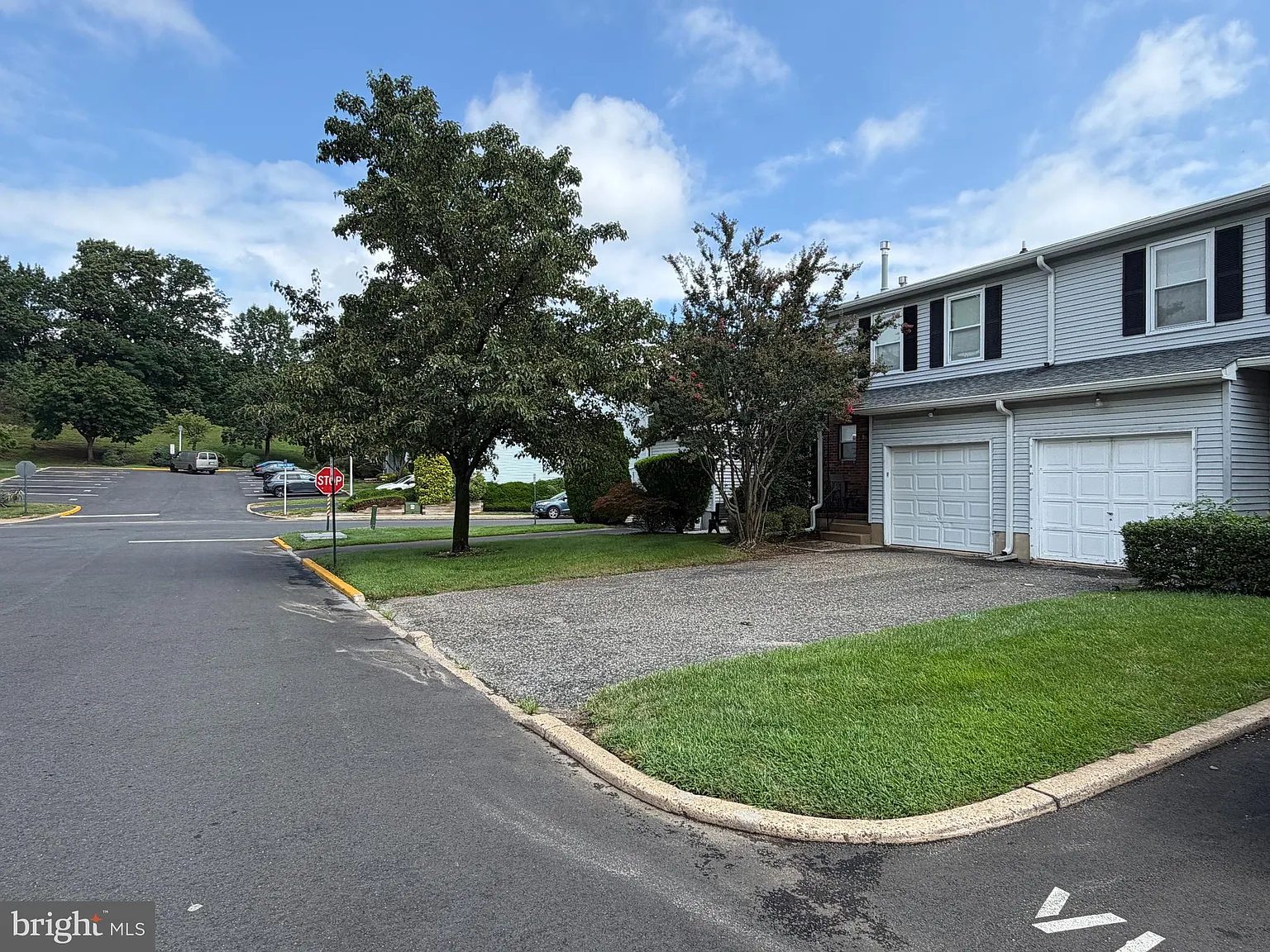 2 bed, 1.5 bath, 1467 sqft, $2,795 — Photo 2