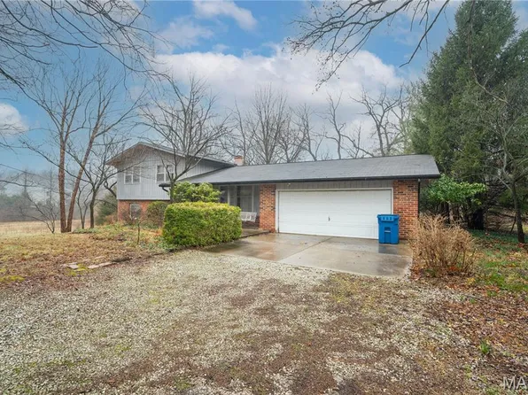 1559 Creve Coeur Mill Rd, Saint Louis, MO 63146