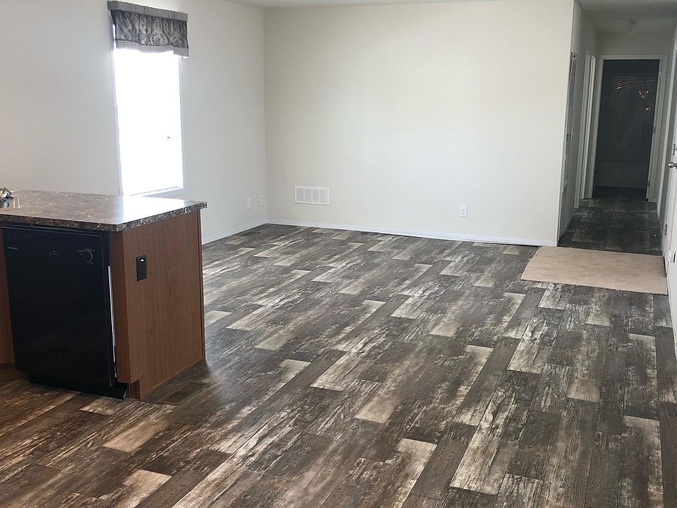 1st image of 23 Bluebird Hill Dr