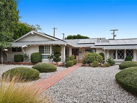 3rd image of 11900 El Oro Way