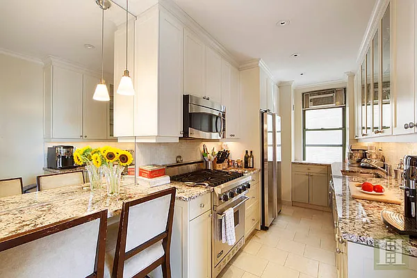 Rented by Halstead Real Estate | media 6