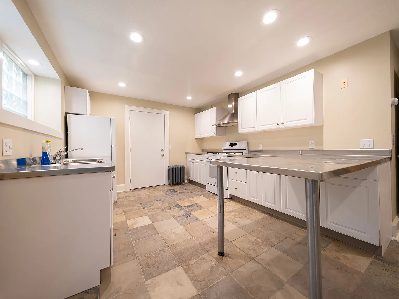 Holmes Avenue South, Minneapolis (3401) MJ MG2 - 3 — Photo 4