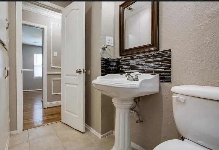 3401 Sidney Dr — Photo 8
