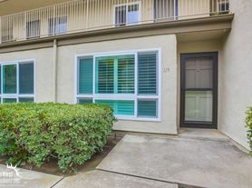 13754 Mango Dr, Del Mar, CA