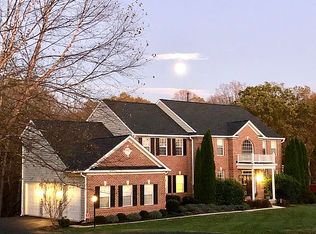 9213 Heather Field Ct, Laytonsville, MD 20882