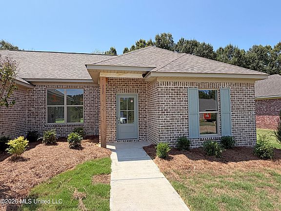 3rd image of 111 Newport Dr
