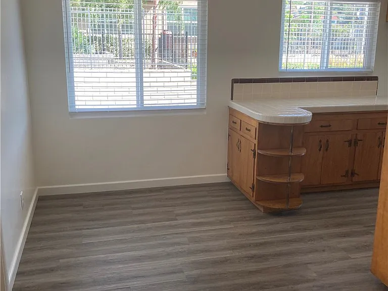 2308 S Fremont Ave — Photo 8