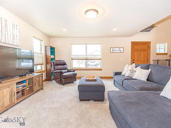 5th image of 4461 Glenwood Dr