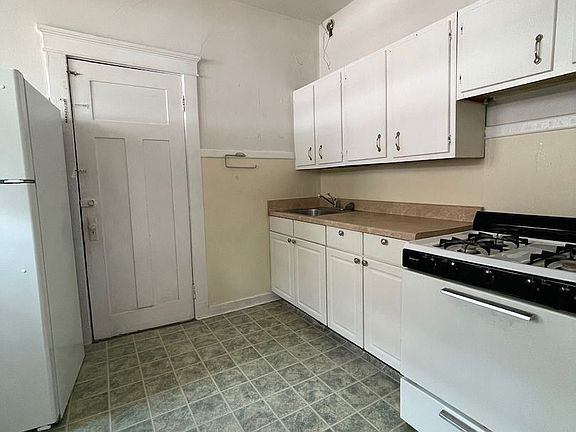 5th image of 4729 Carondelet St #10425243