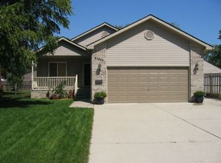 21803 Pleasant St, Saint Clair Shores, MI 48080