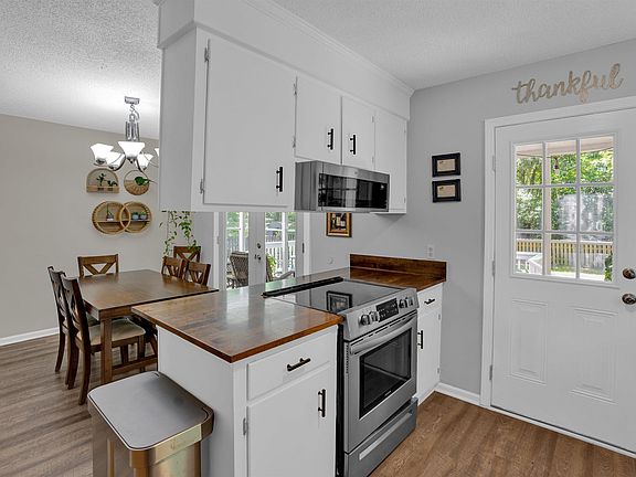 5th image of 116 Crossthorn Rd