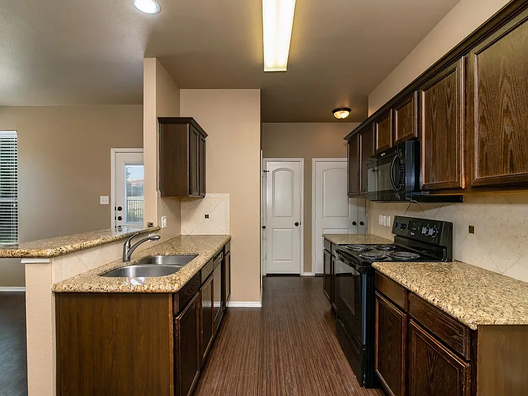 1430 Piedmont Dr — Photo 30